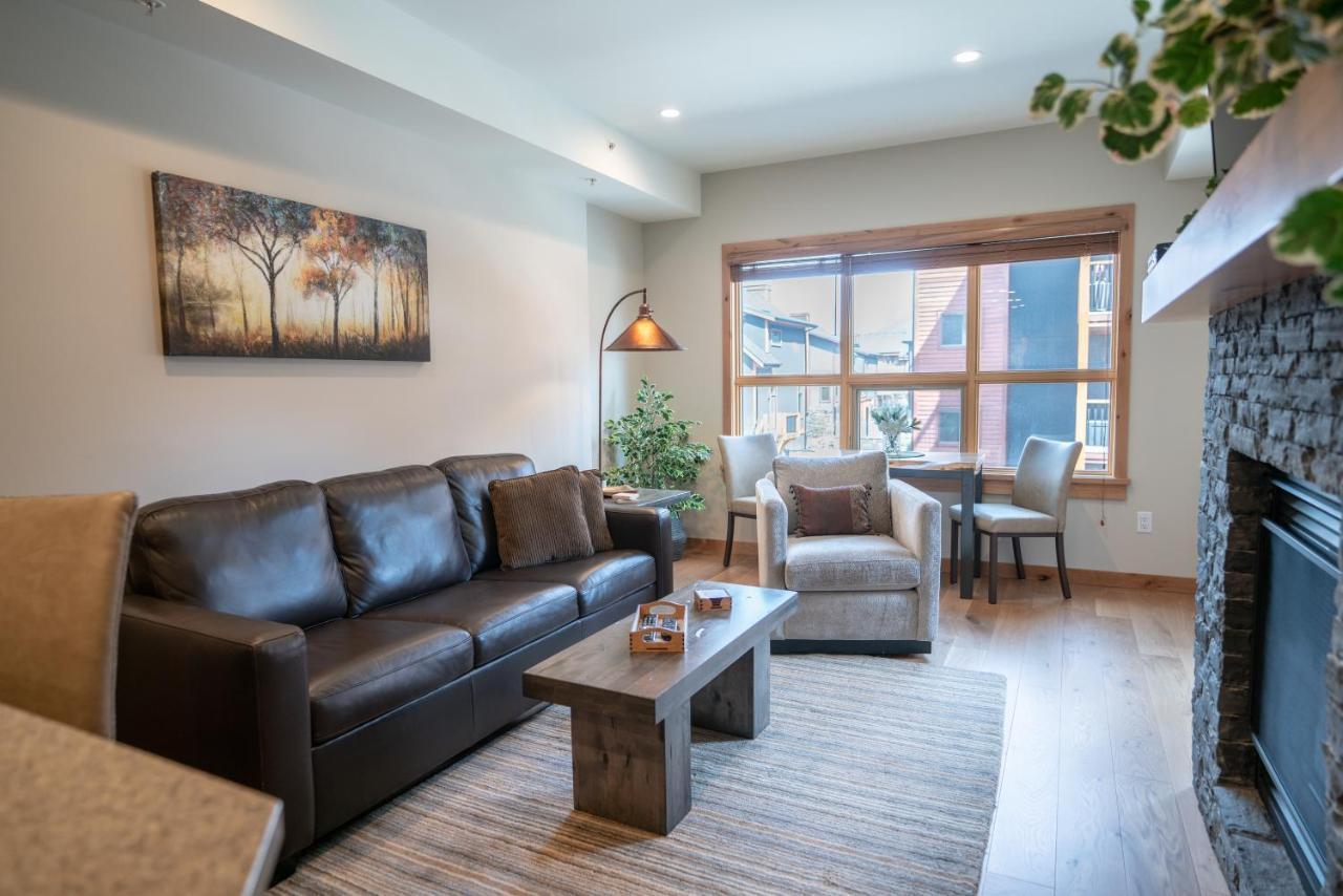 Spring Creek Luxury King One Bedroom At White Spruce Lodge Canmore Exterior photo