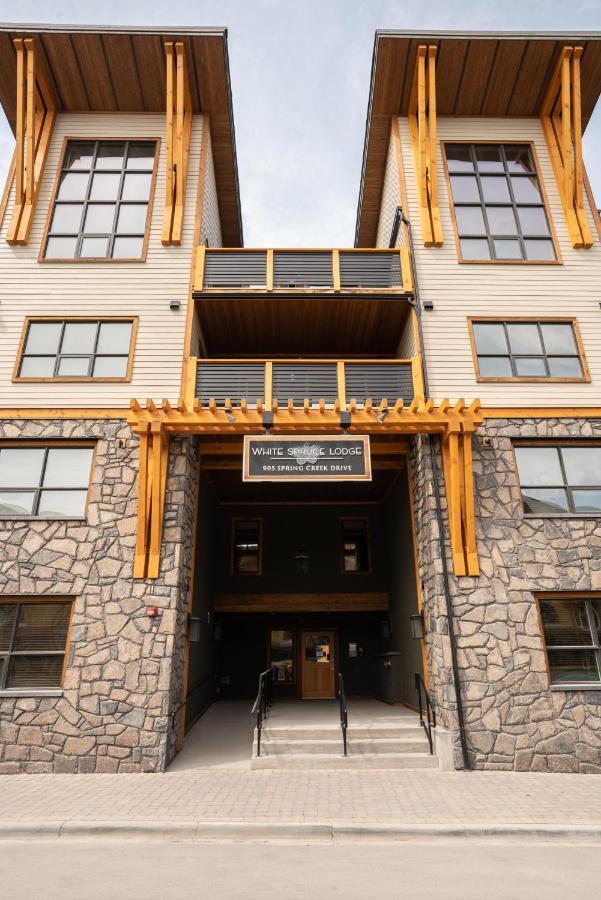 Spring Creek Luxury King One Bedroom At White Spruce Lodge Canmore Exterior photo